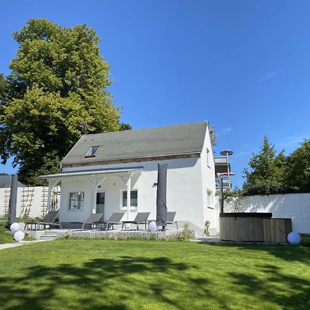 Villa Jenny - Ferienappartement 1 Mit Meerblick Sassnitz Eksteriør bilde